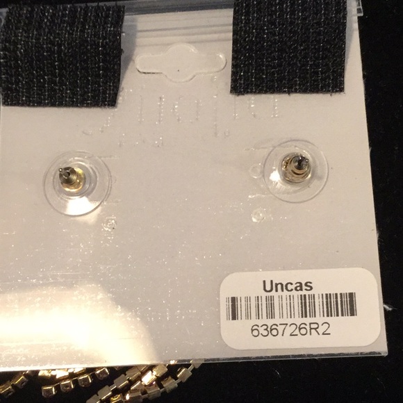 Uncas Pink Dangle Earrings 💕💕💕💕💕💕💕 - Picture 3 of 5